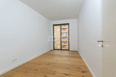 Apartamento T3 para Venda em Algés, Linda-A-Velha e Cruz Quebrada-Dafundo