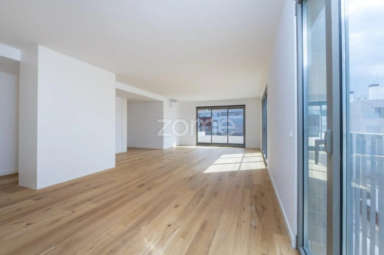 Apartamento T3 para Venda em Algés, Linda-A-Velha e Cruz Quebrada-Dafundo Foto 6