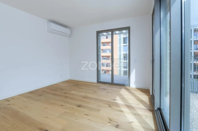Apartamento T3 para Venda em Algés, Linda-A-Velha e Cruz Quebrada-Dafundo Foto 20