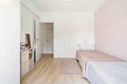 Apartamento T2 para Venda em Rio de Mouro