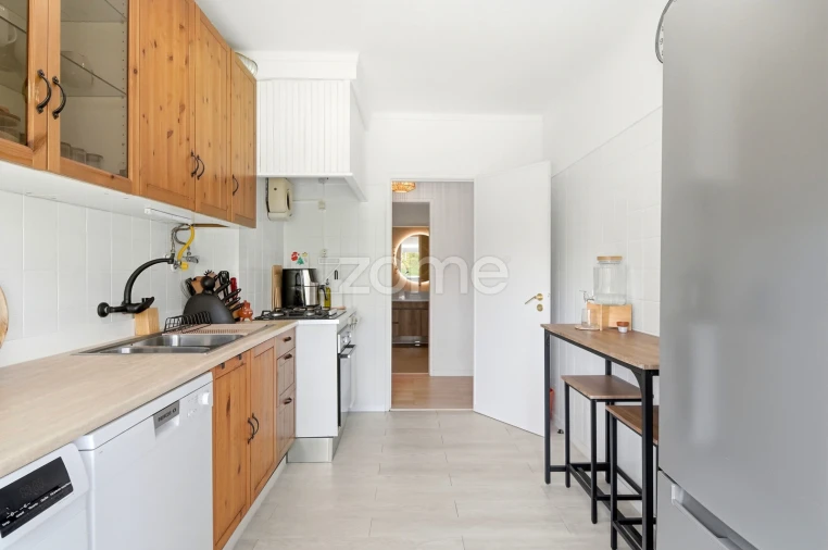 Apartamento T2 para Venda em Rio de Mouro Foto 14