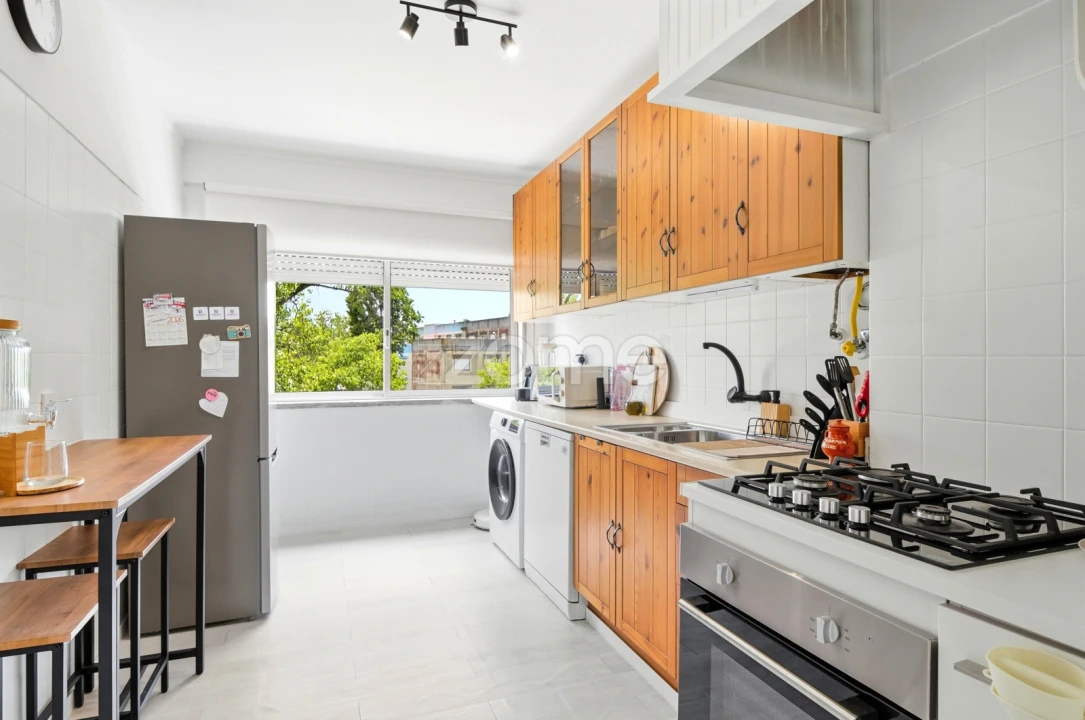 Apartamento T2 para Venda em Rio de Mouro Foto 15