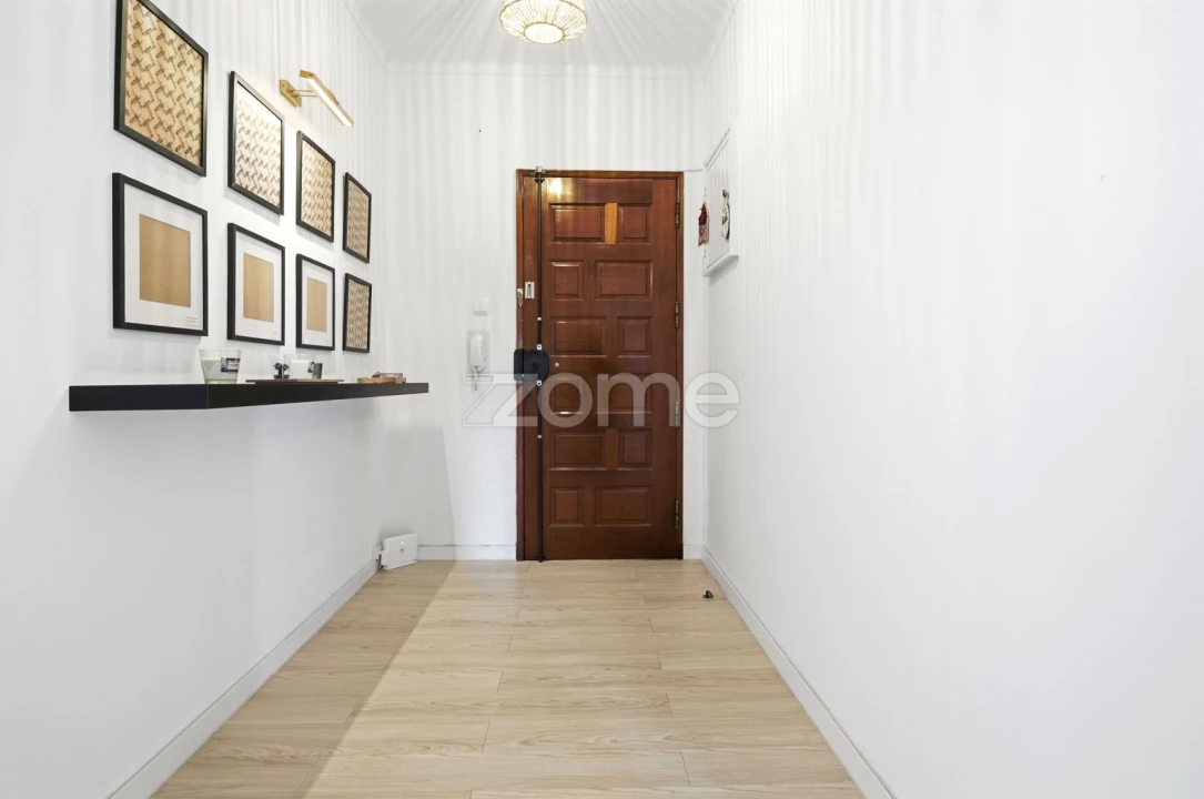 Apartamento T2 para Venda em Rio de Mouro Foto 18