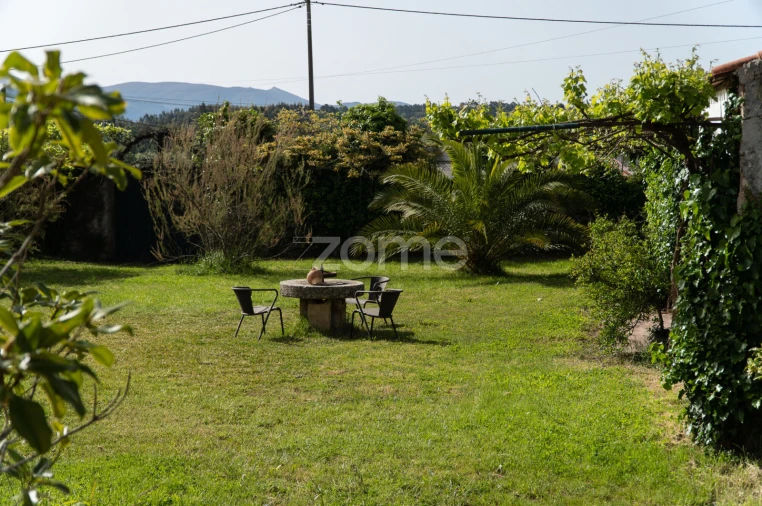 Quinta T8 para Venda em Lamas Foto 74