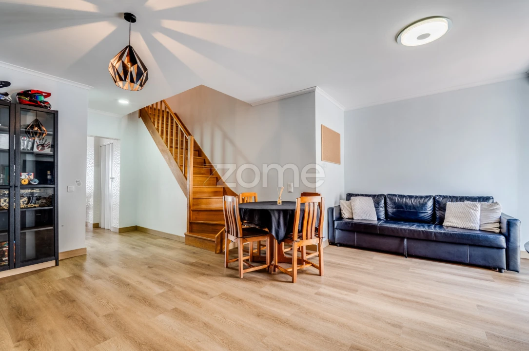 Apartamento T3 para Venda em Silves Foto 1
