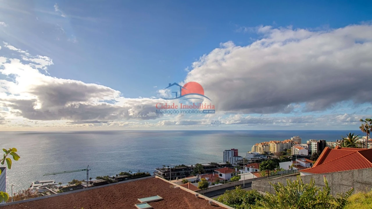 Moradia T3 para Venda em São Martinho Foto 6