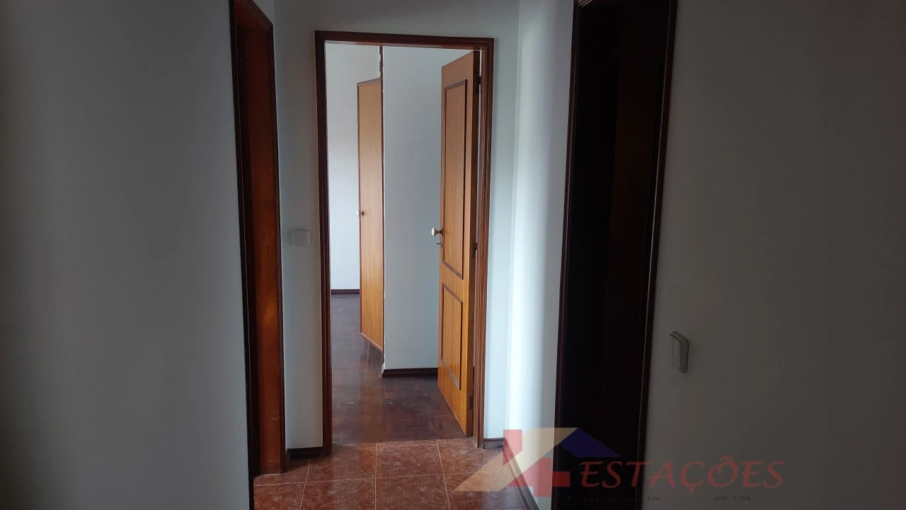 Apartamento T4 para Venda em Pombal Foto 10