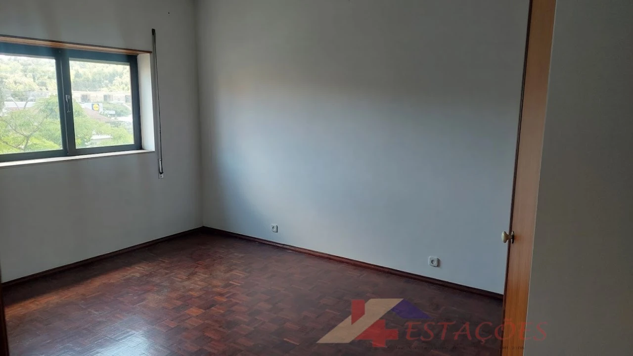Apartamento T4 para Venda em Pombal Foto 13