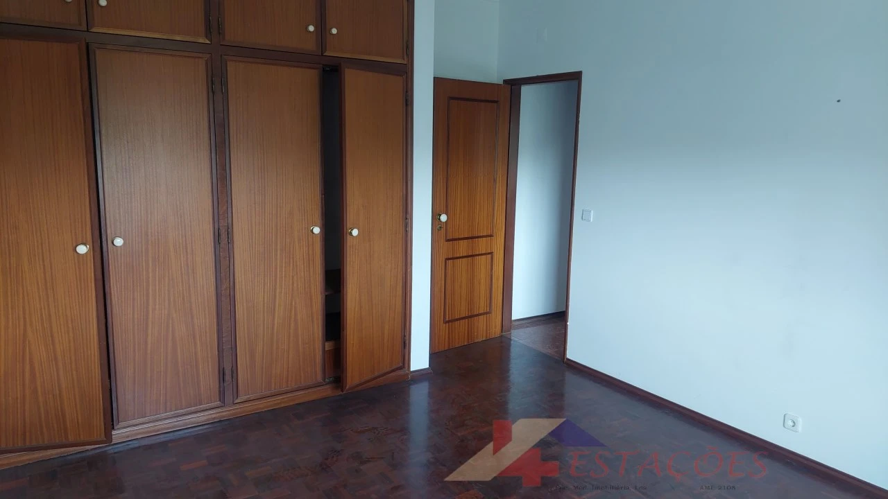 Apartamento T4 para Venda em Pombal Foto 14