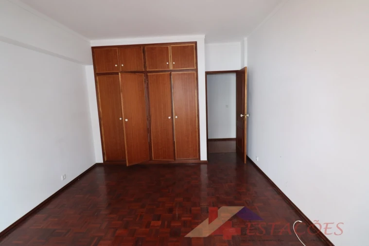 Apartamento T4 para Venda em Pombal Foto 17