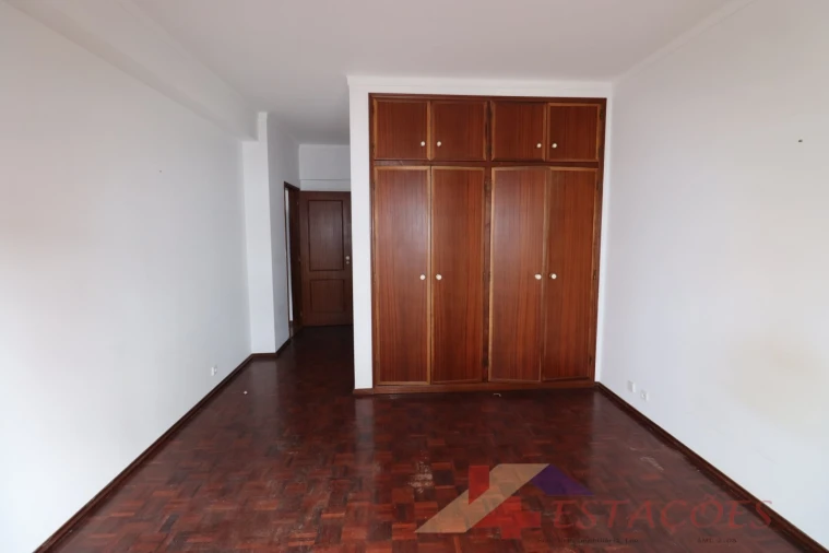 Apartamento T4 para Venda em Pombal Foto 18