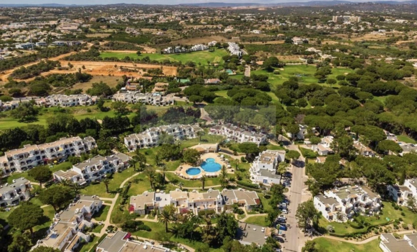 Apartamento T2 para Venda em Albufeira e Olhos de Água Foto 6