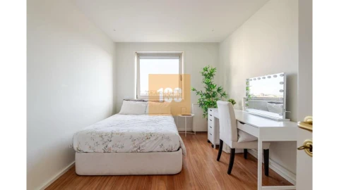 Apartamento T2 para Venda em Aldoar, Foz do Douro e Nevogilde
