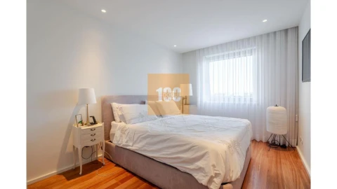 Apartamento T2 para Venda em Aldoar, Foz do Douro e Nevogilde