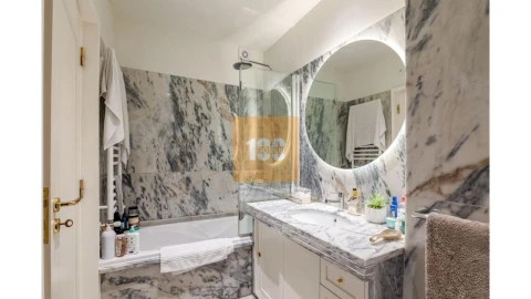 Apartamento T2 para Venda em Aldoar, Foz do Douro e Nevogilde