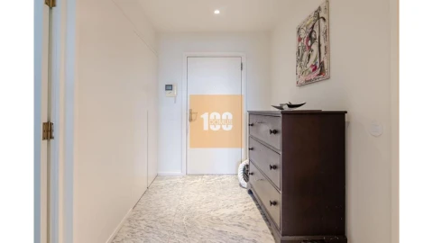 Apartamento T2 para Venda em Aldoar, Foz do Douro e Nevogilde