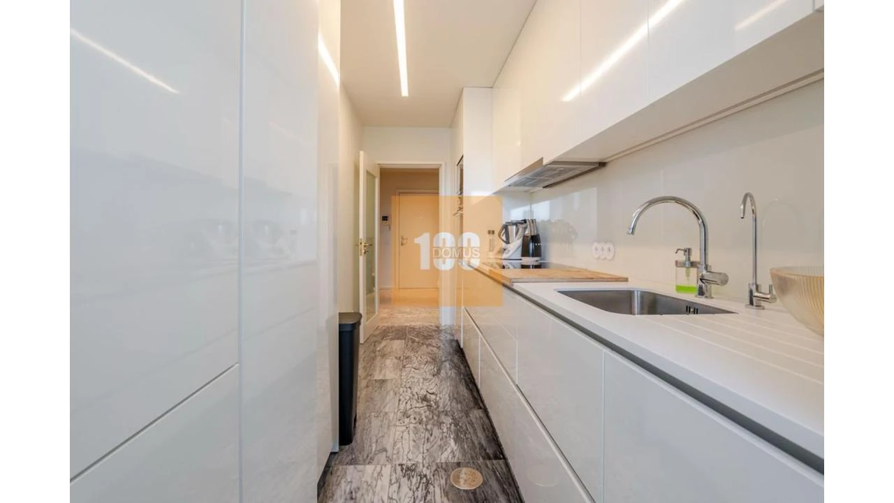 Apartamento T2 para Venda em Aldoar, Foz do Douro e Nevogilde Foto 18