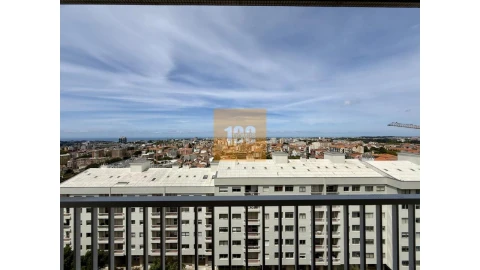 Apartamento T4 para Arrendamento em Cedofeita, Santo Ildefonso, Sé, Miragaia, São Nicolau e Vitória