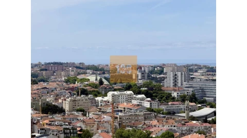 Apartamento T4 para Arrendamento em Cedofeita, Santo Ildefonso, Sé, Miragaia, São Nicolau e Vitória