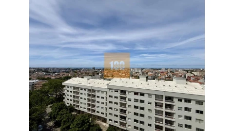 Apartamento T4 para Arrendamento em Cedofeita, Santo Ildefonso, Sé, Miragaia, São Nicolau e Vitória