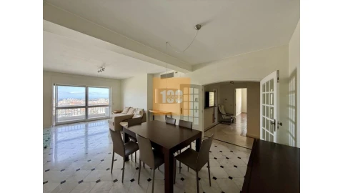 Apartamento T4 para Arrendamento em Cedofeita, Santo Ildefonso, Sé, Miragaia, São Nicolau e Vitória