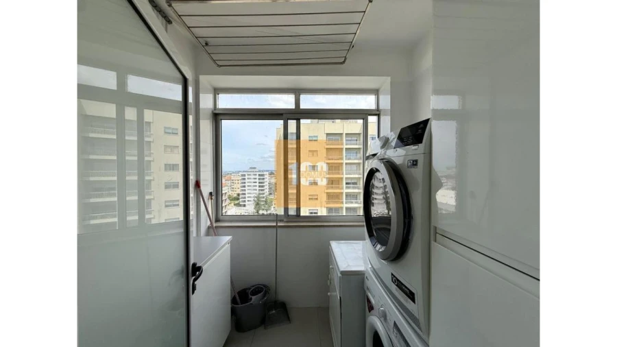 Apartamento T4 para Arrendamento em Cedofeita, Santo Ildefonso, Sé, Miragaia, São Nicolau e Vitória Foto 23