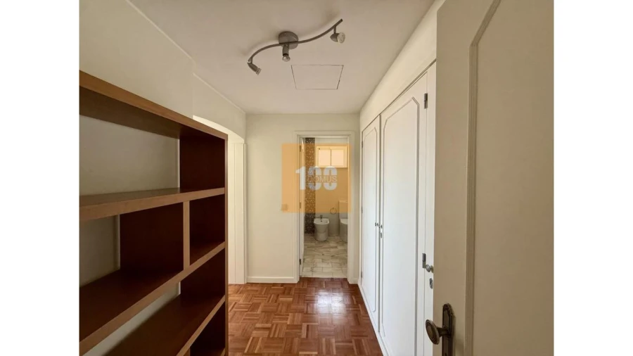 Apartamento T4 para Arrendamento em Cedofeita, Santo Ildefonso, Sé, Miragaia, São Nicolau e Vitória Foto 38