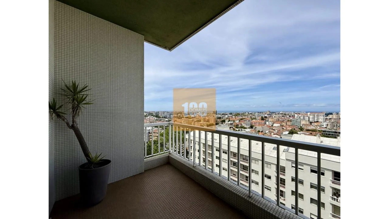 Apartamento T4 para Arrendamento em Cedofeita, Santo Ildefonso, Sé, Miragaia, São Nicolau e Vitória Foto 1