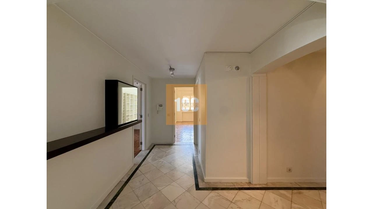 Apartamento T4 para Arrendamento em Cedofeita, Santo Ildefonso, Sé, Miragaia, São Nicolau e Vitória Foto 18
