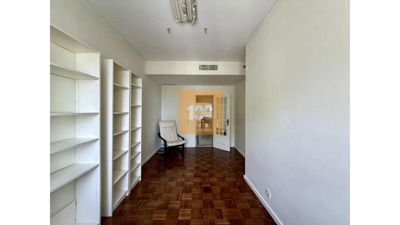 Apartamento T4 para Arrendamento em Cedofeita, Santo Ildefonso, Sé, Miragaia, São Nicolau e Vitória Foto 27