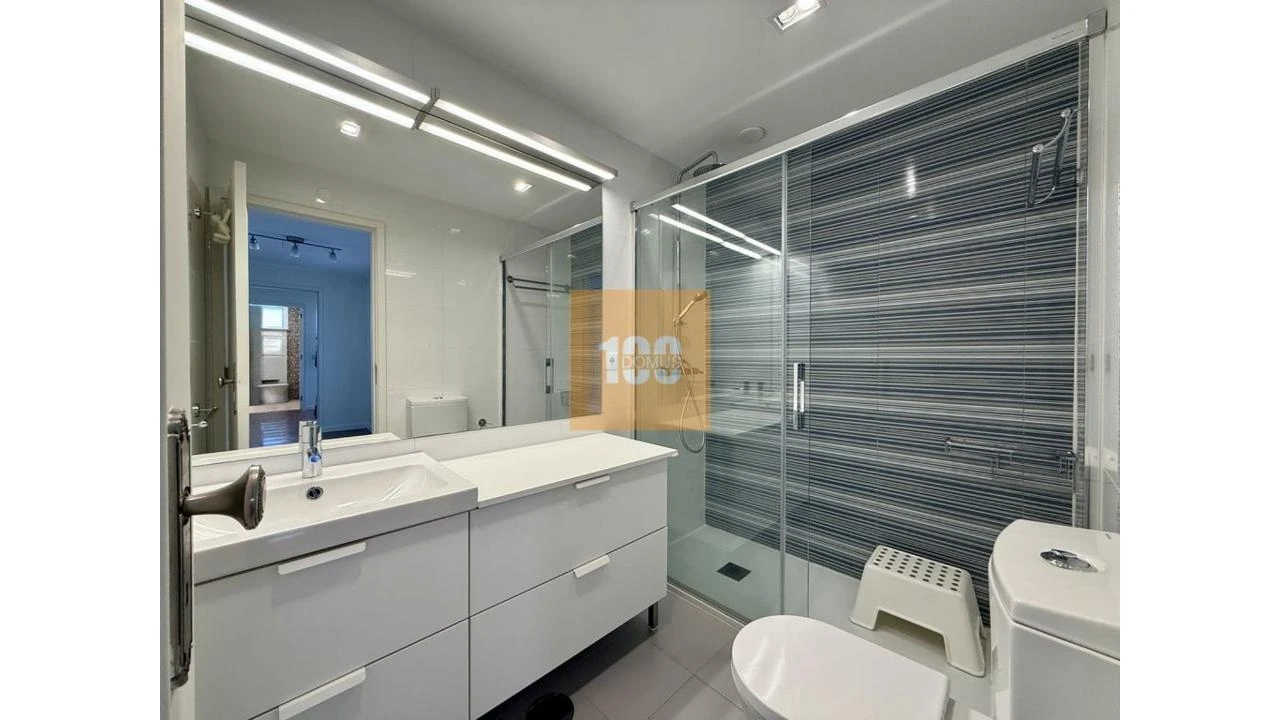 Apartamento T4 para Arrendamento em Cedofeita, Santo Ildefonso, Sé, Miragaia, São Nicolau e Vitória Foto 29