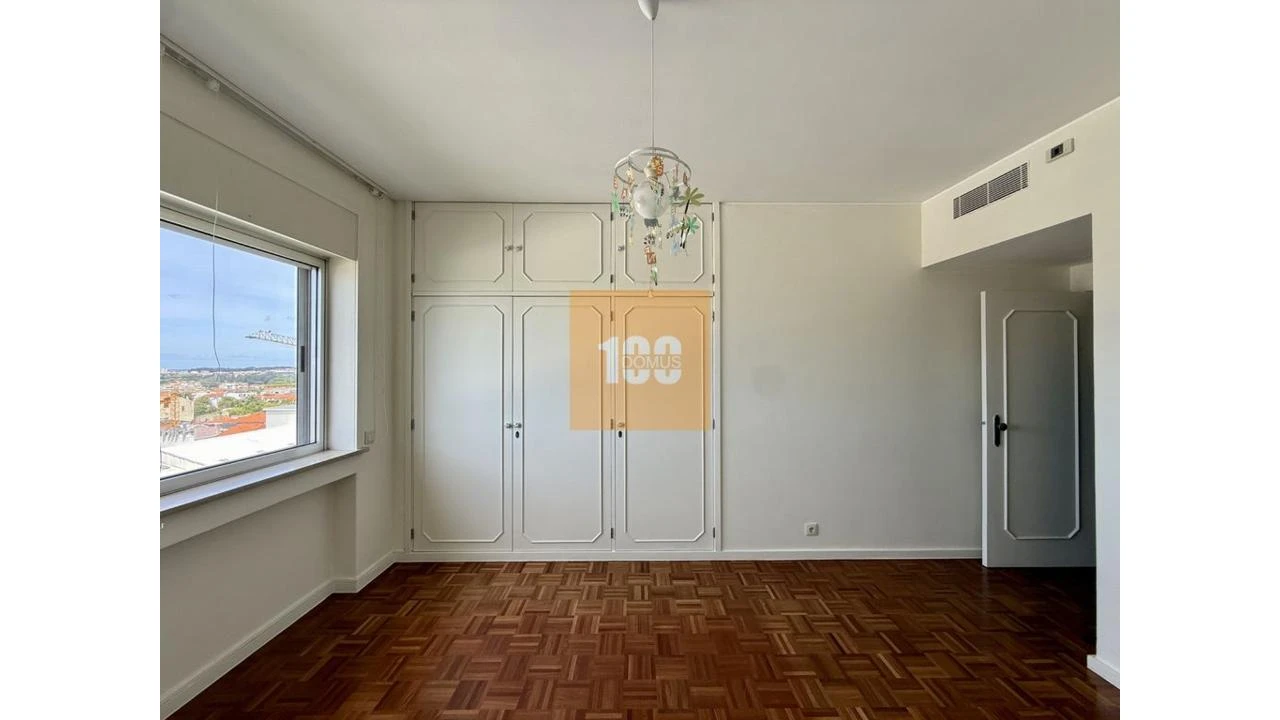 Apartamento T4 para Arrendamento em Cedofeita, Santo Ildefonso, Sé, Miragaia, São Nicolau e Vitória Foto 33