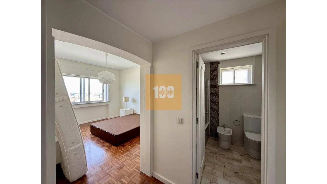 Apartamento T4 para Arrendamento em Cedofeita, Santo Ildefonso, Sé, Miragaia, São Nicolau e Vitória Foto 39