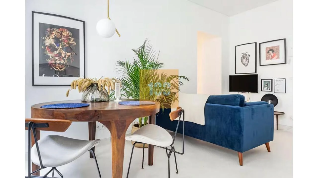 Apartamento T1 para Venda em Cedofeita, Santo Ildefonso, Sé, Miragaia, São Nicolau e Vitória Foto 1