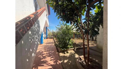 Moradia T6 para Venda em São Domingos e Vale de Água