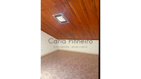 Moradia T6 para Venda em São Domingos e Vale de Água