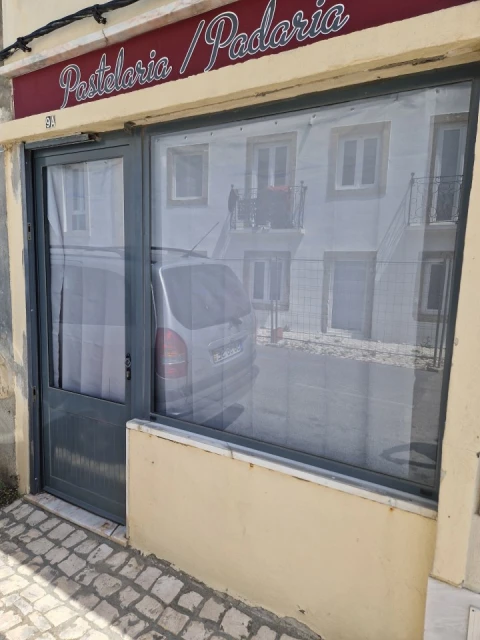 Loja para Arrendamento em Caparica e Trafaria