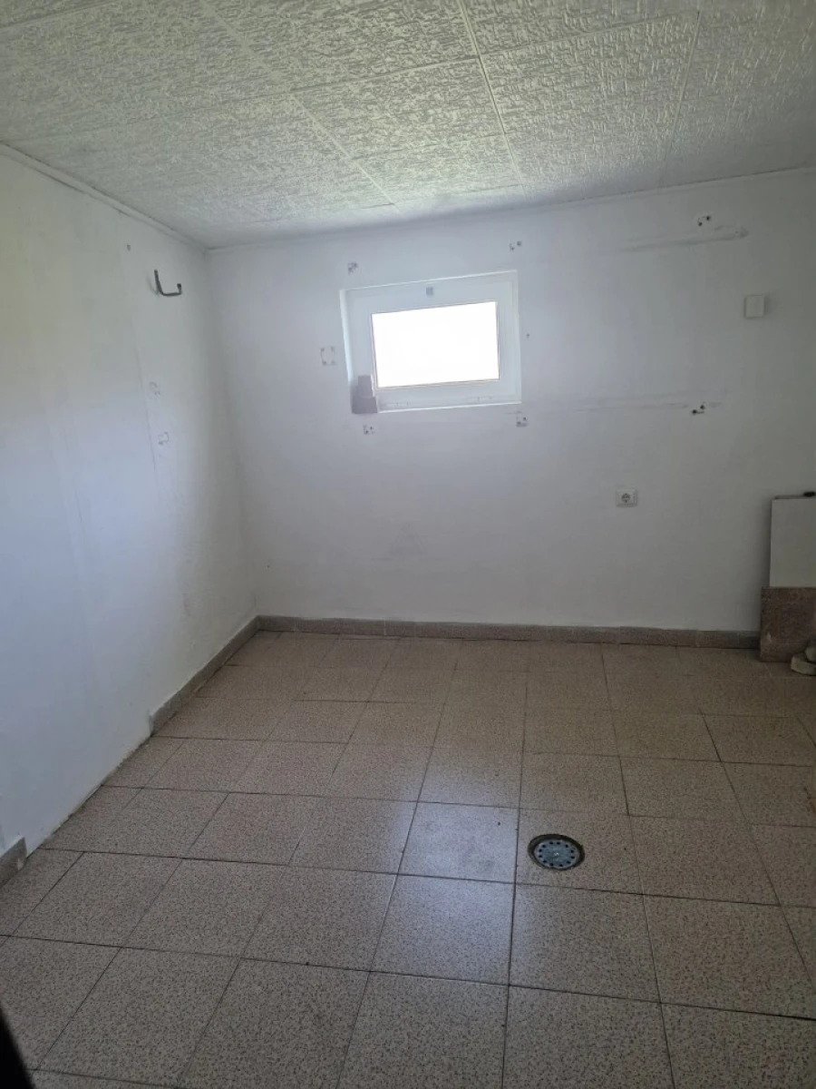 Loja para Arrendamento em Caparica e Trafaria Foto 3