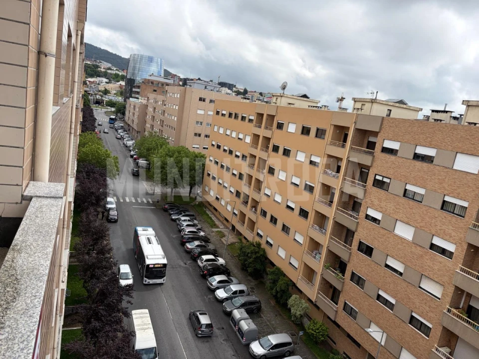 Apartamento T3 para Venda em Nogueira, Fraião e Lamaçães Foto 5