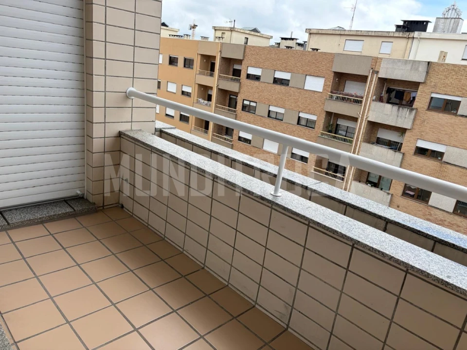 Apartamento T3 para Venda em Nogueira, Fraião e Lamaçães Foto 6