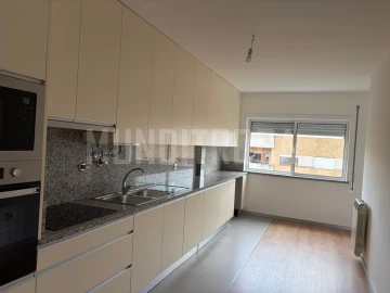 Apartamento T3 para Venda em Nogueira, Fraião e Lamaçães