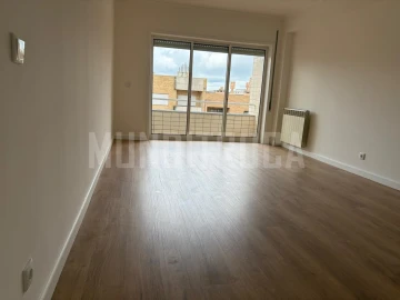 Apartamento T3 para Venda em Nogueira, Fraião e Lamaçães