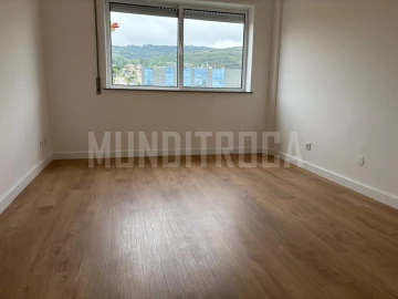 Apartamento T3 para Venda em Nogueira, Fraião e Lamaçães
