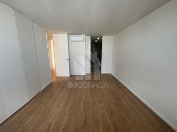 Apartamento T2 para Venda em Celeirós, Aveleda e Vimieiro