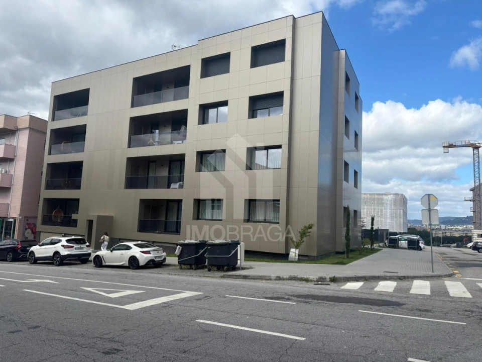 Apartamento T3 para Venda em Ferreiros e Gondizalves Foto 27