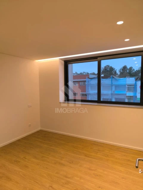 Apartamento T3 para Venda em Ferreiros e Gondizalves