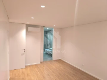 Apartamento T2 para Venda em Celeirós, Aveleda e Vimieiro