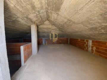 Moradia T3 para Venda em Moncarapacho e Fuseta