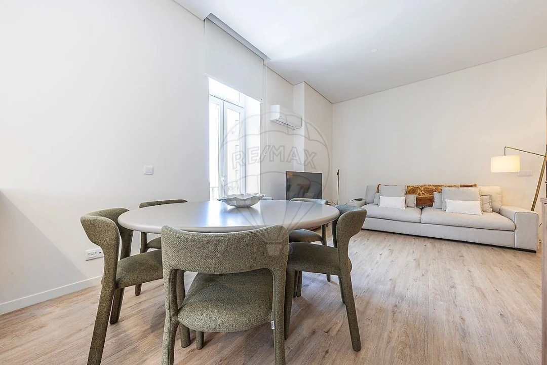 Apartamento T2 para Venda em Campolide Foto 13