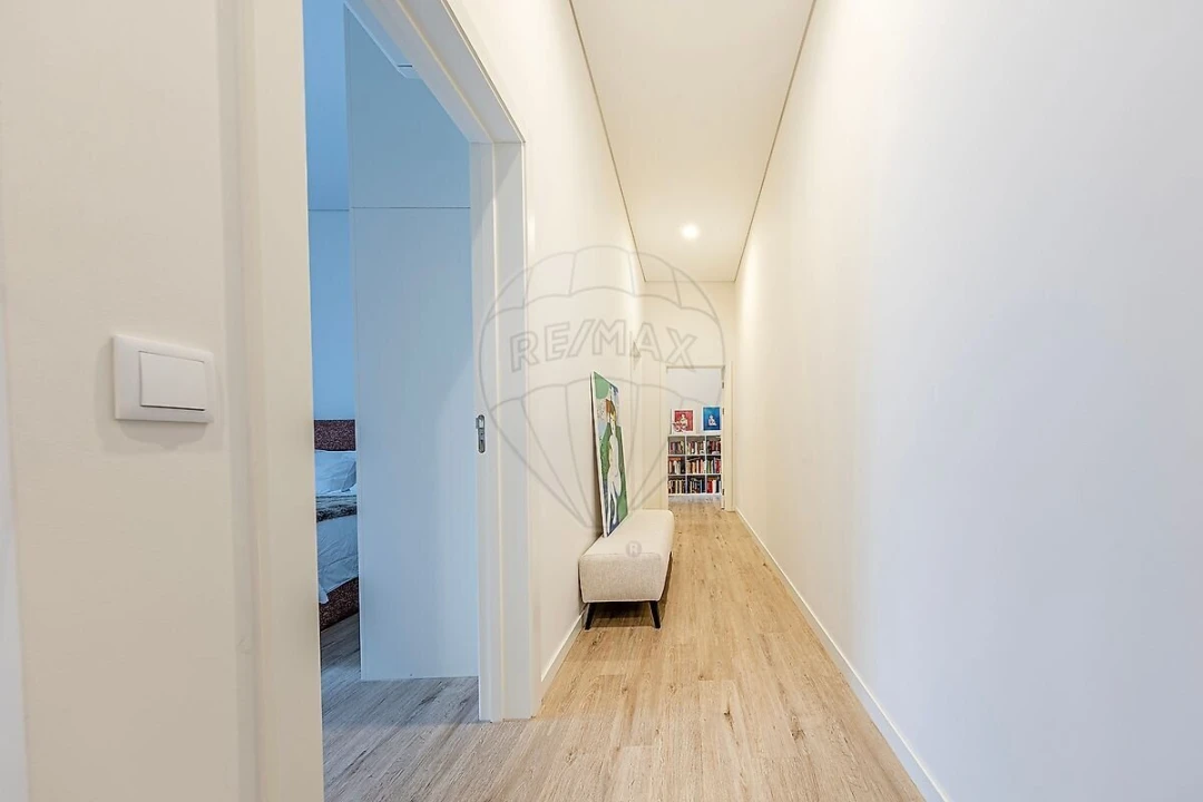 Apartamento T2 para Venda em Campolide Foto 20